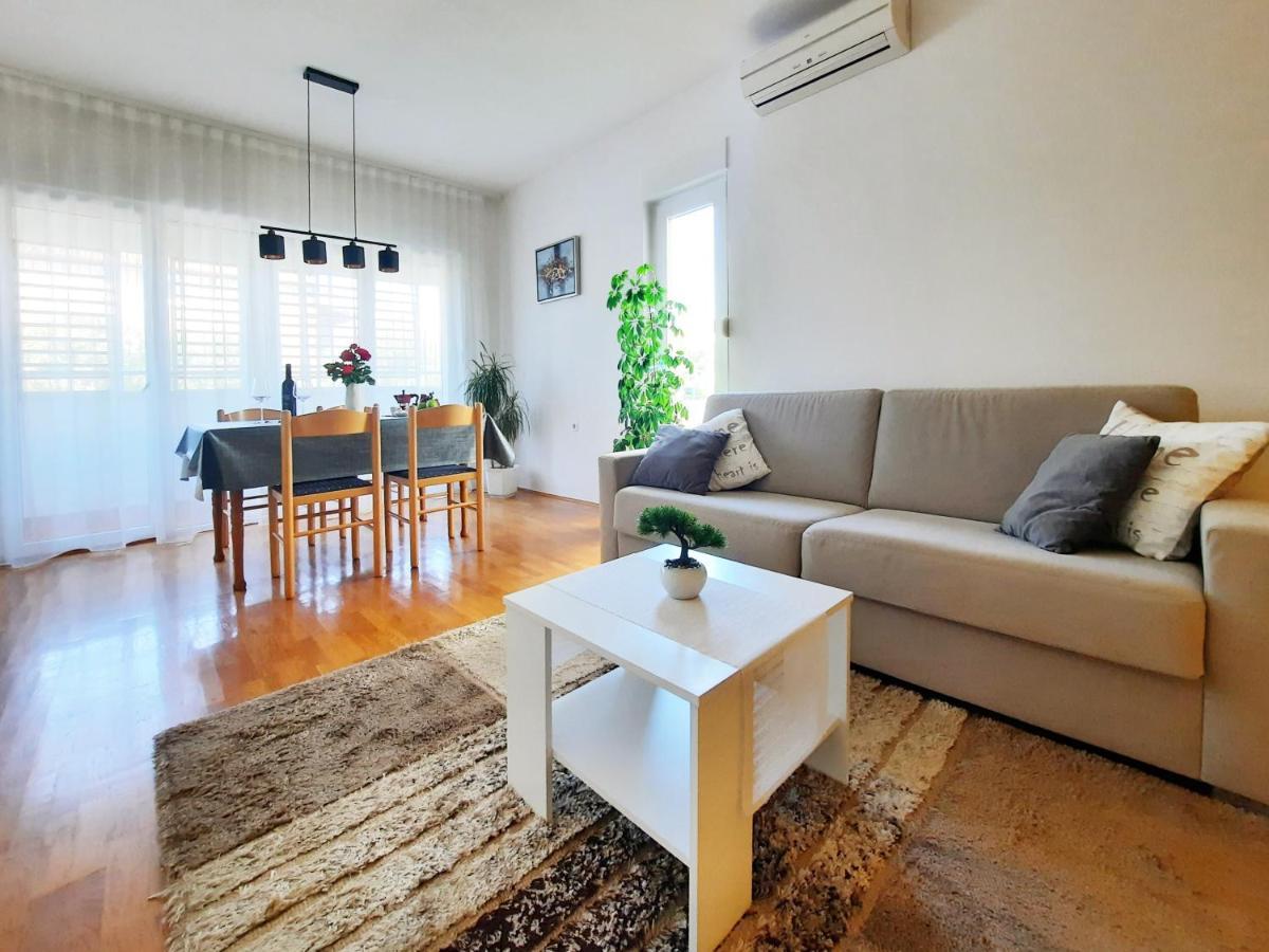 Apartment Violetta-Punta ウマグ エクステリア 写真