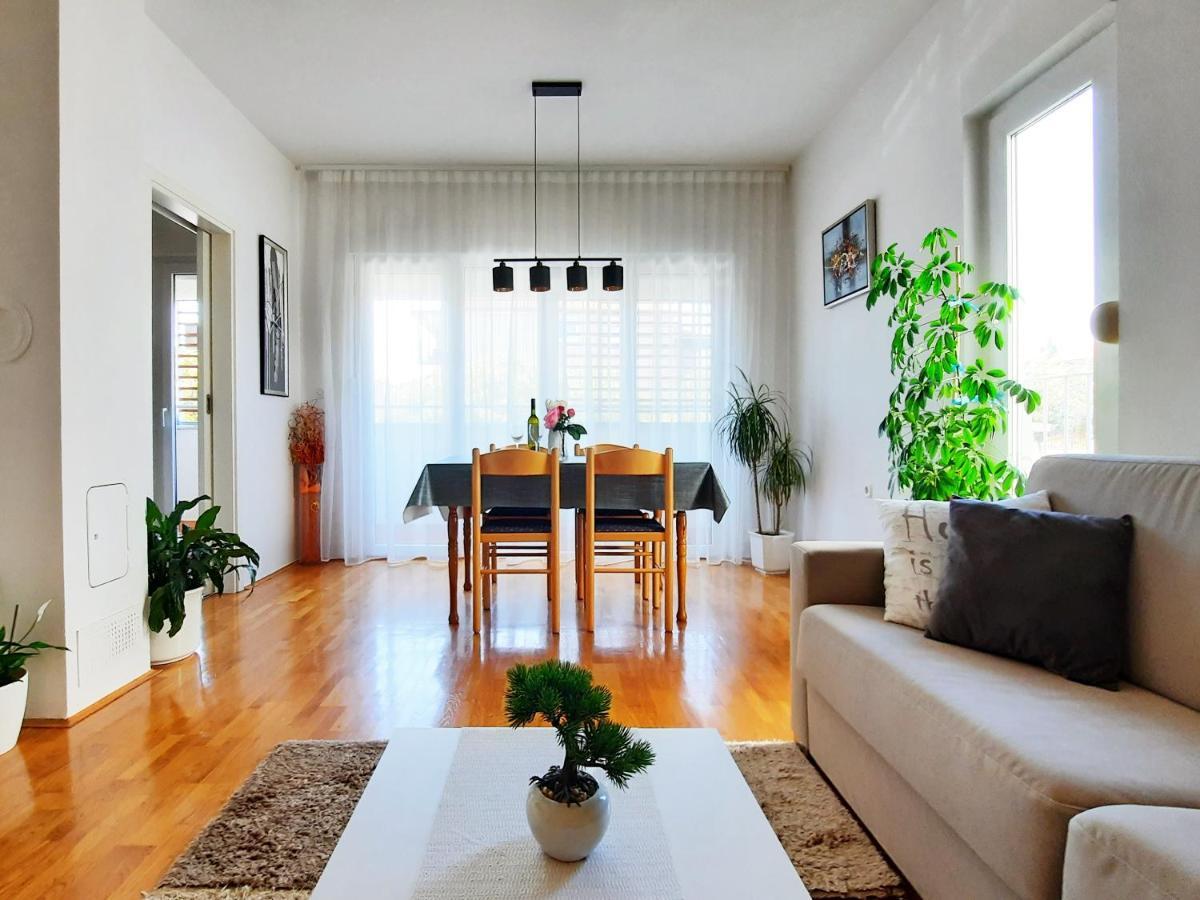 Apartment Violetta-Punta ウマグ エクステリア 写真